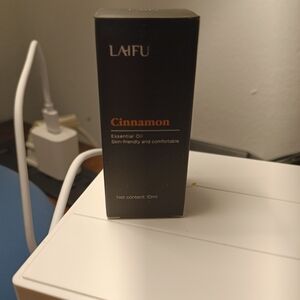 Cinnamon Essential Oil - Black